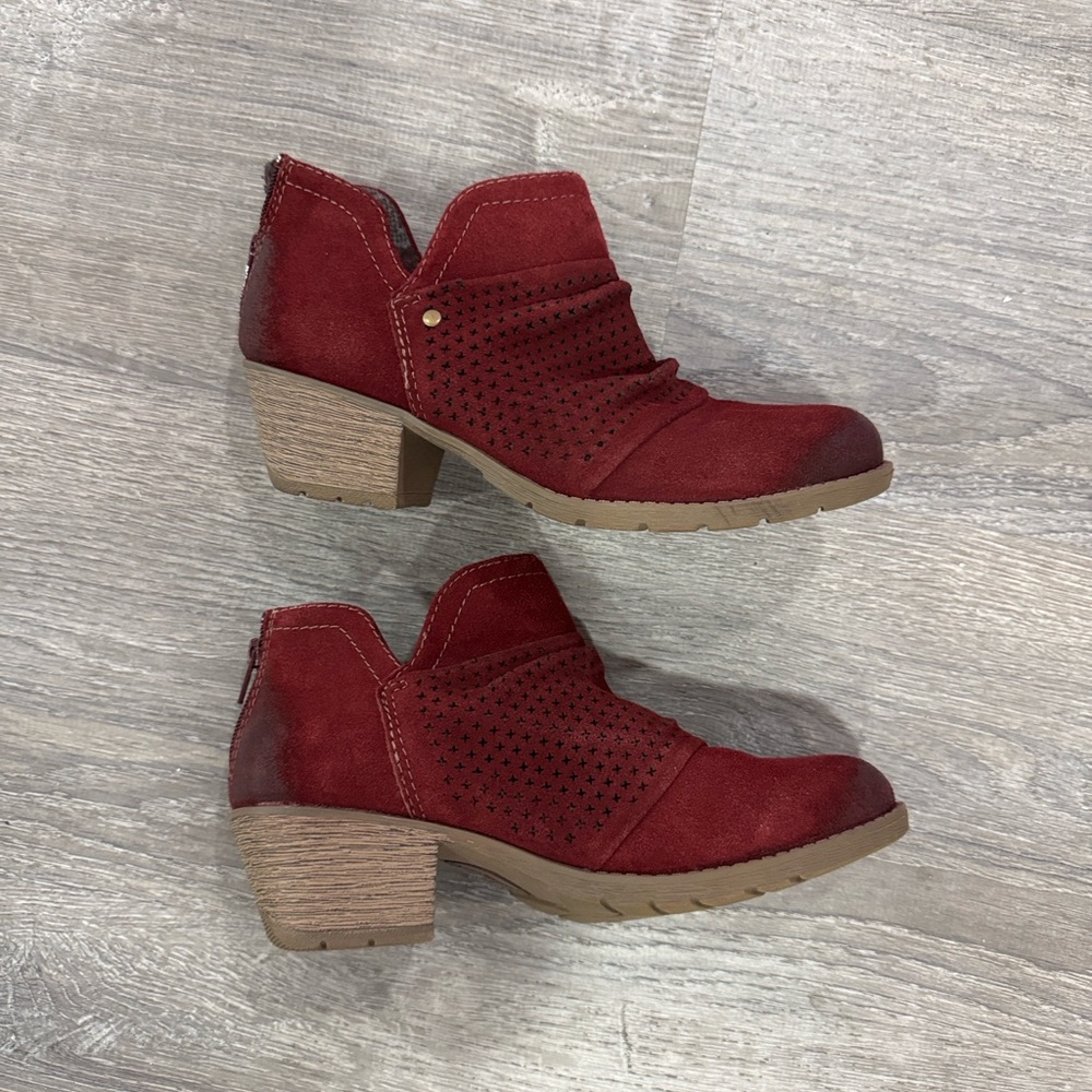 Women's Burgundy Ankle Boots by Earth Origins size 8.5 - Picture 3 of 5